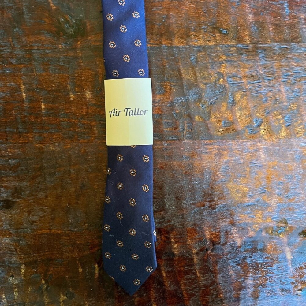 Brand New Air Tailor Modern Cut Navy Detailed Men's Tie